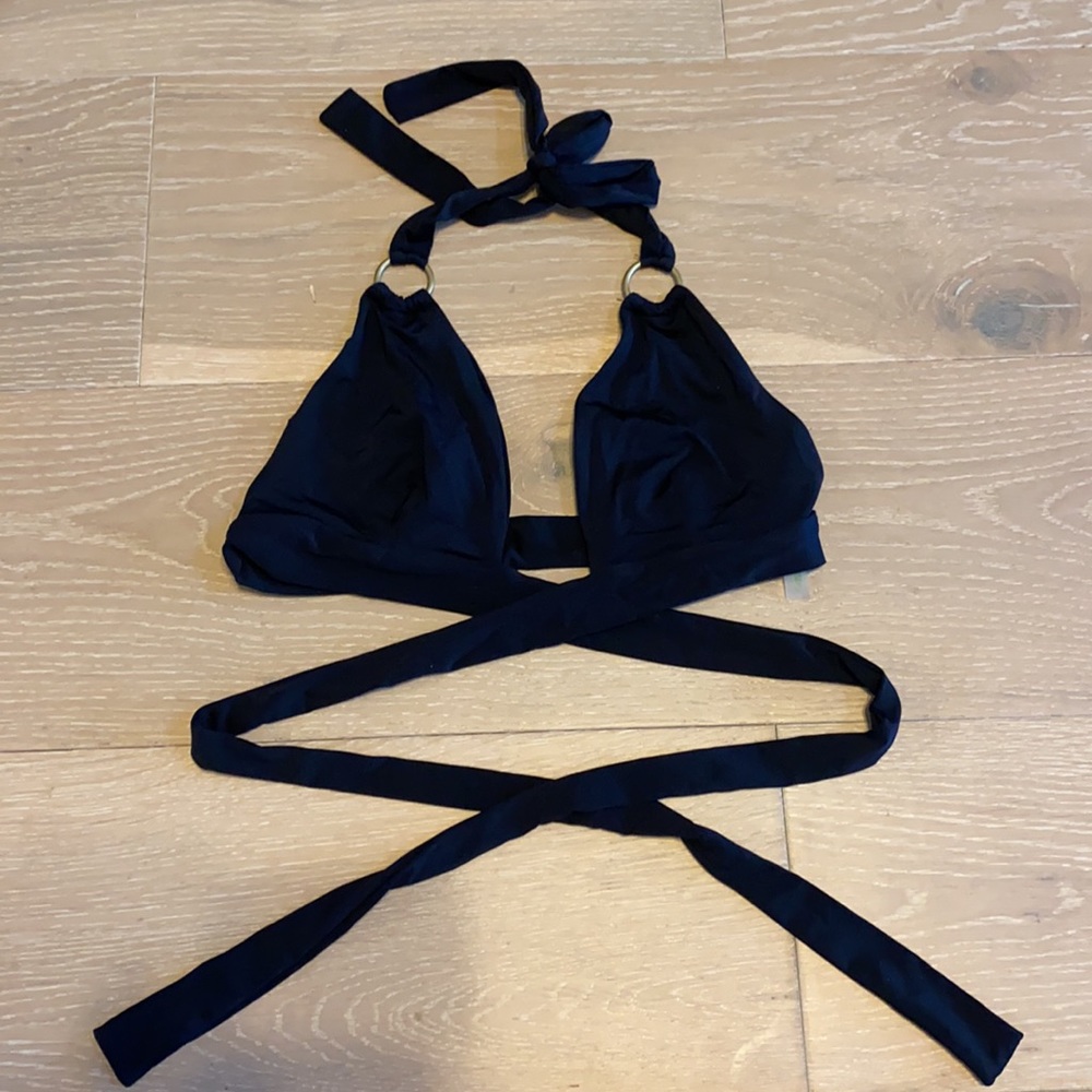 Vitamin A black wrap top